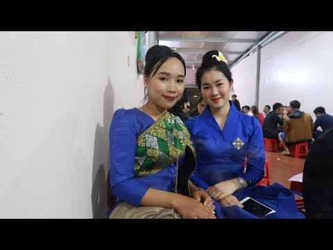 Rủ gái Lào cực xinh đi ăn Ốc | Học tiếng Lào và cái Kết ...// GÁI BẢN