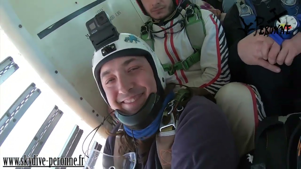 2022 Montage rose Centre de Parachutisme Paris Péronne