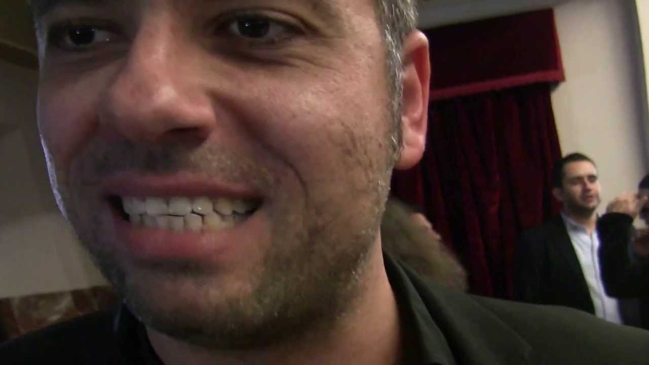 Jaime Falero y su Búnker video phone é a continuação de telephone