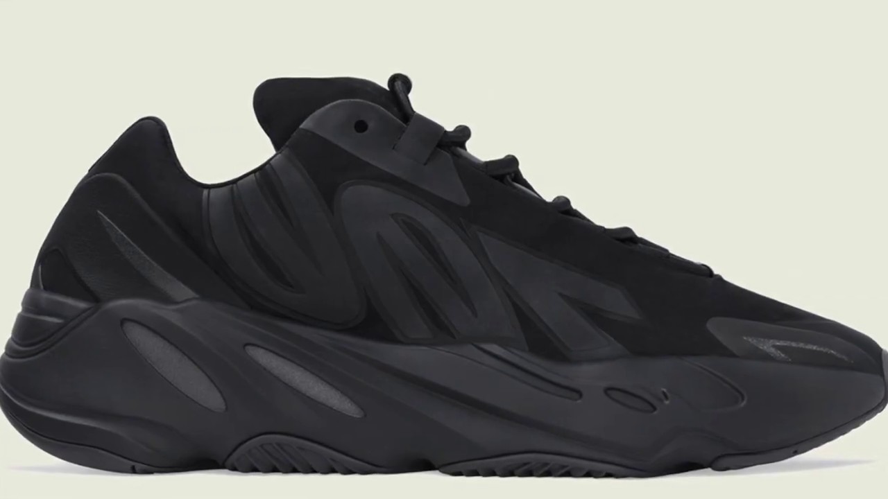 adidas yeezy boost 700 triple black