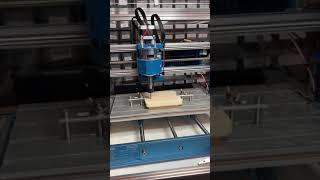 SainSmart Genmitsu CNC Router 3018-PROVer running in Ginmitsu KABA Acrylic Protective Box