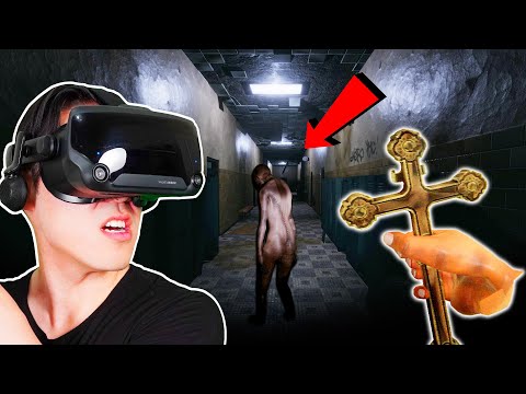 Ghost Hunting in VR at Haunted High School was a MISTAKE! (Phasmophobia)