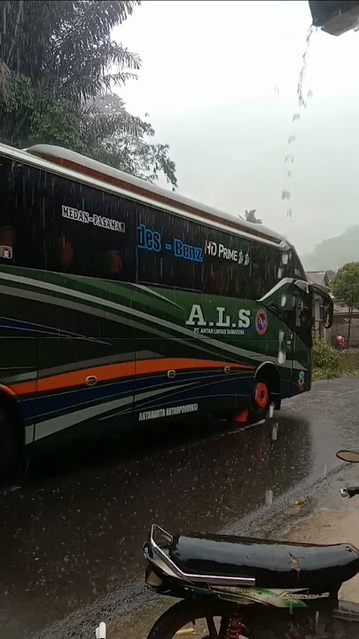 Perjuangan Bus ALS 117 banjir dan longsor , The struggle of ALS 117 Bus during floods and landslides