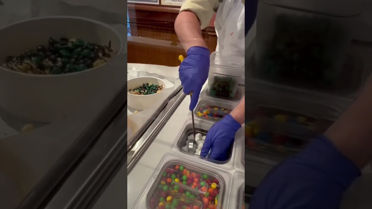 This Haunted Mansion Popcorn has so much candy! 