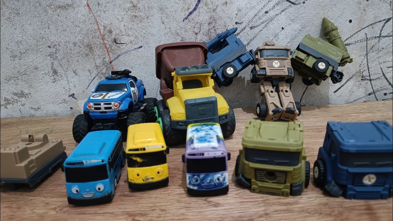 MERANGKAI MOBIL MAINAN