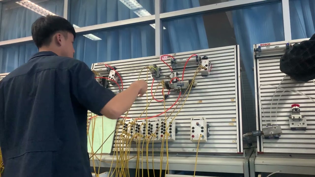 เเทนคุณ สอฟ.1/1 ไฟ1