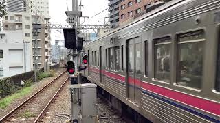 京王7000系府中駅発車