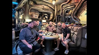 Day 2 at Hollywood Studios with the Guys! Savi's Workshop, Galaxy's Edge, and lunch at Woody's BBQ!