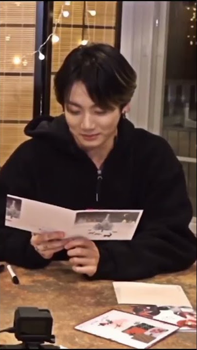 Jk's crying 'BTS winter package 2020'|our kookie
