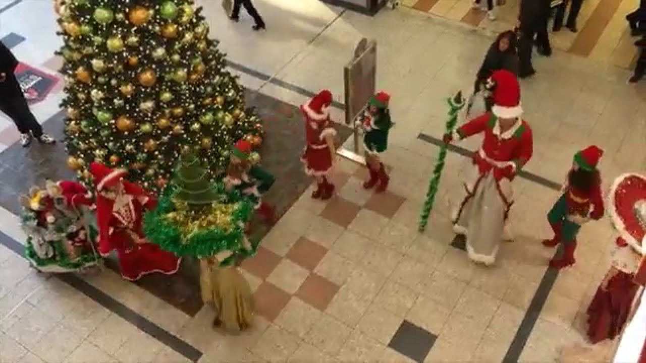 Weihnachtliche Wichtelparade im Herold-Center