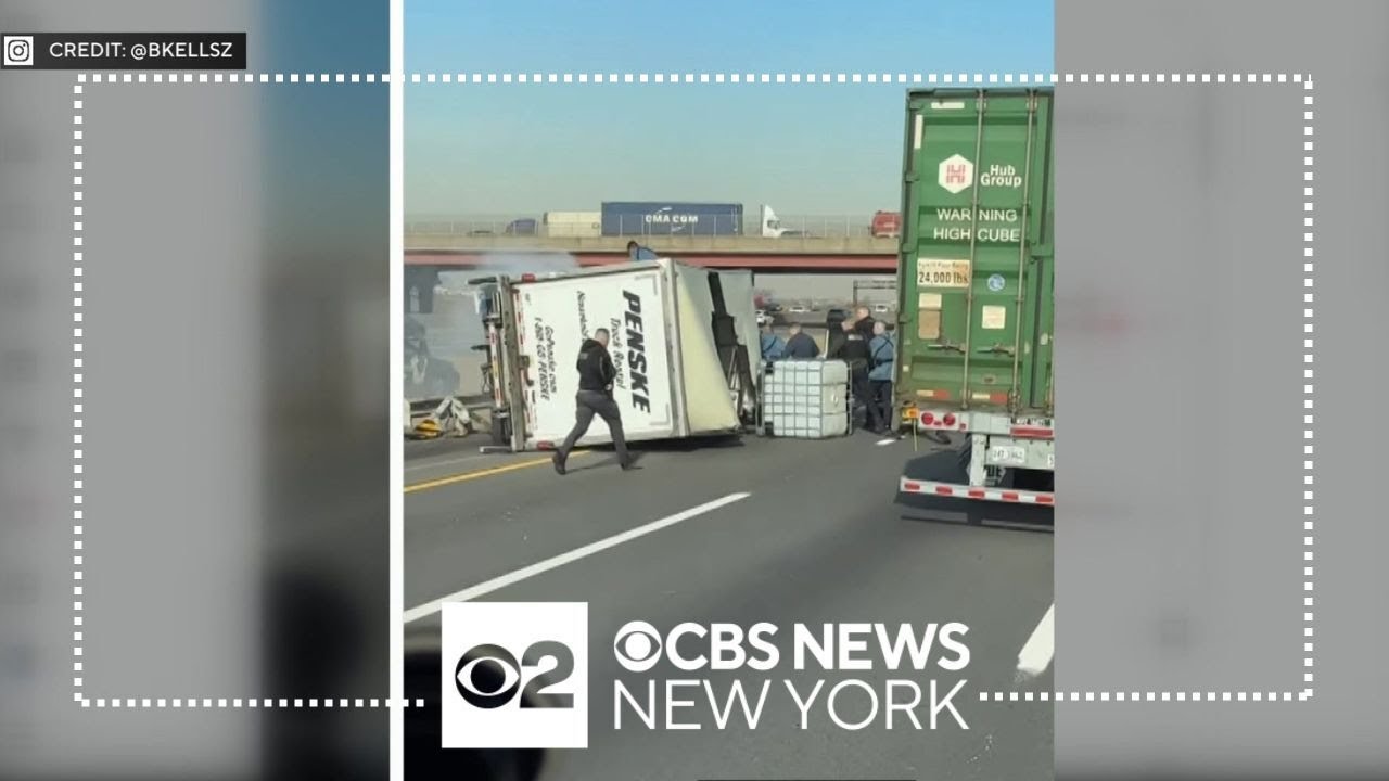 Wild chase on New Jersey Turnpike ends with crash - YouTube