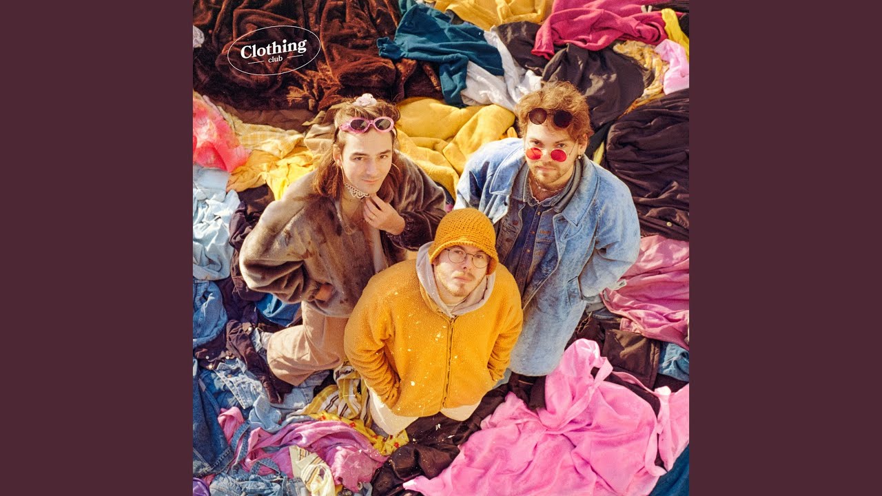 Obejrzyj V-nec w YouTube Obejrzyj V-nec w YouTube