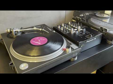 Fused — Fused - Chic (The Black Science Future Disco Vocal) [vinyl rip] [1999]