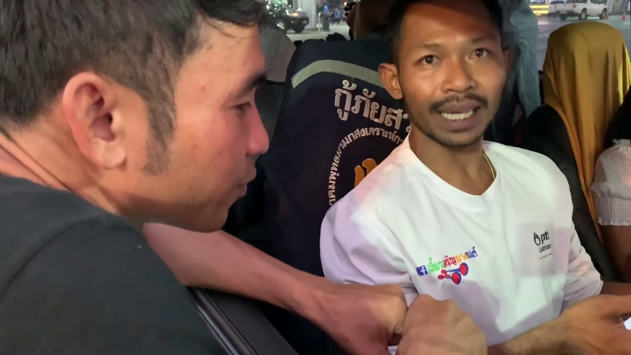 ตามหารถดั้มซิ่งดินด่วนหนีครูนินออกมาเที่ยว