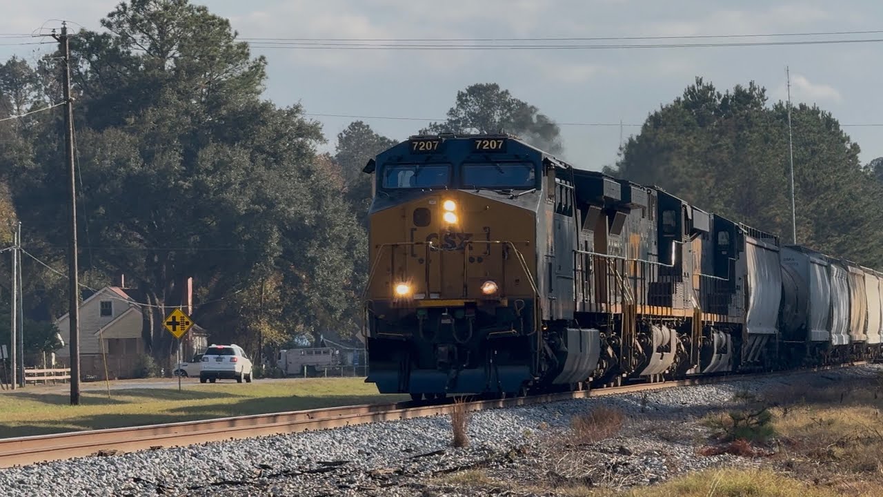 CSX 7207 with a K5HL leads L657-22 at Clyo, GA 