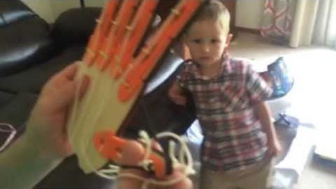 Tinker Crate Biomechanical Hand