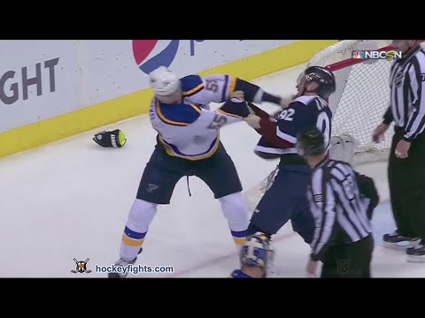 Colton Parayko vs Gabriel Landeskog Apr 3, 2016