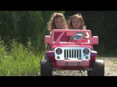 Power Wheels Barbie Jammin' Jeep Wrangler - Doors open and close for easy  in & out - YouTube