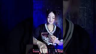 Download Lagu Chica Loca Breakbeat Stadium 💃💃💃 #stadium #breakbeat #zeealine #dj #djimut #remix #dance #djremix MP3