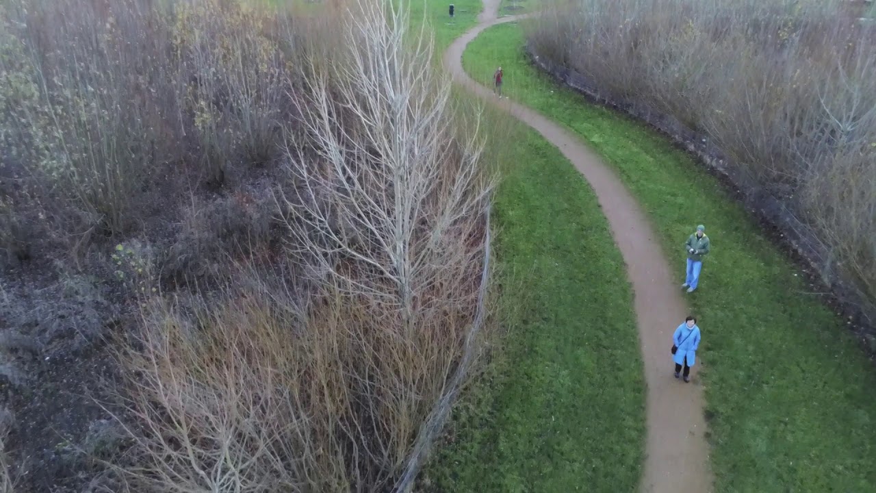 Didcot, Great Western Park seen from a Parrot Anafi drone. Part2.