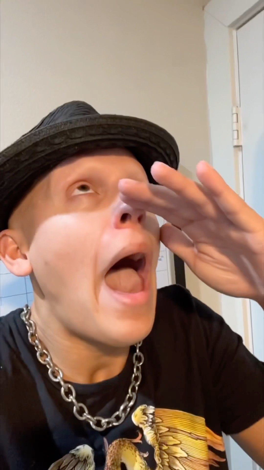 How MICHAEL JACKSON SNEEZES ? #comedy #funny #lol #michaeljackson