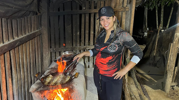 Cozinhando no fogão a lenha e bora conversar