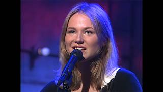 Jewel Makes Her TV Debut with "Who Will Save Your Soul" Live in 1995 | Late Night with Conan O’Brien