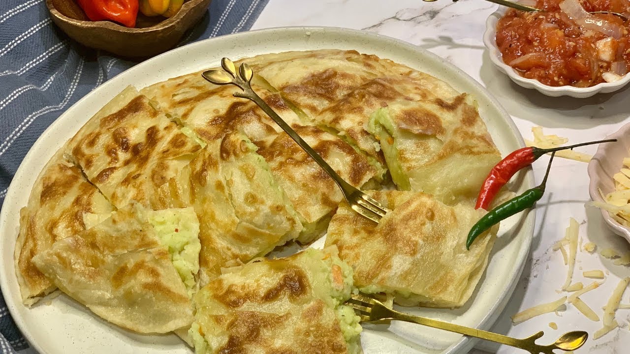 Trini Fish Roti 🇹🇹 Trini Pepper Roti 🔥 - YouTube