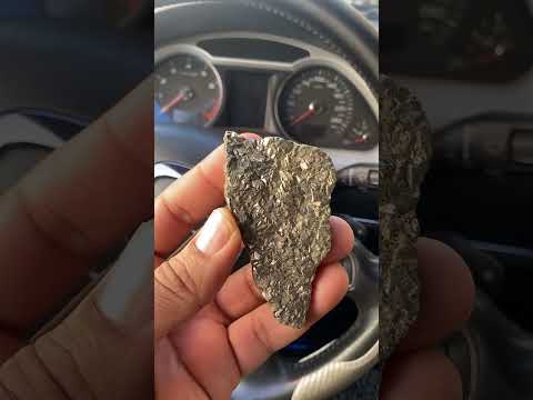 الذهب الكاذب