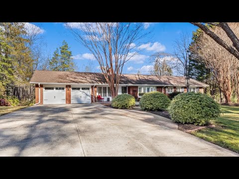 741 Country Club Rd, Mt Airy, NC home video tour