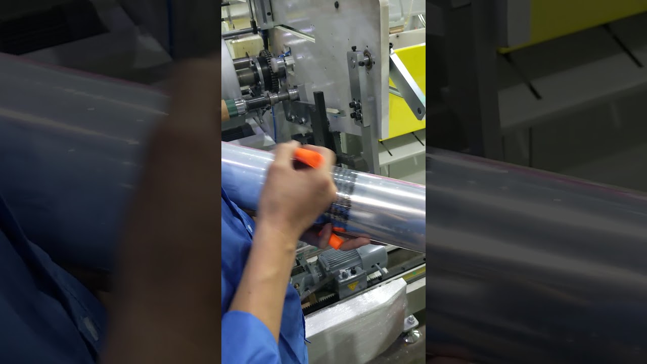 Test static electricity strength of stretch film printed with company LOGO