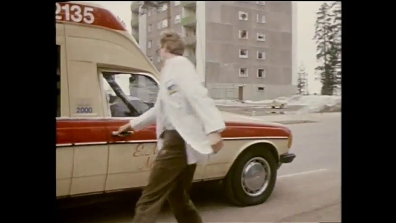 Viidentoista minuutin lähtövalmius - Sairaankuljetus 1985