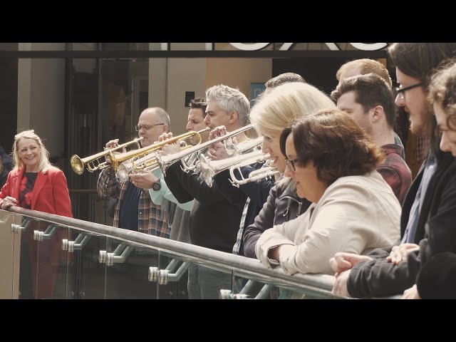 60 opera singers raise the roof of shopping centre with chorus from Verdi's Aida class=