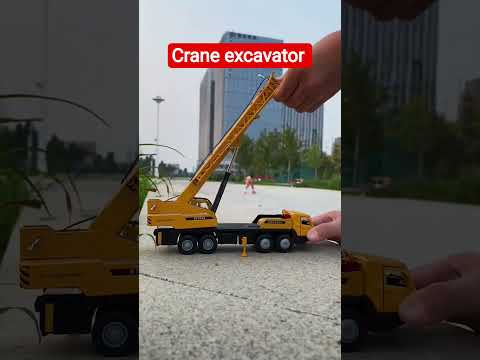 A genius Chinese engineer makes scale model crane rescue truck #robotrucks #crane #minicrane