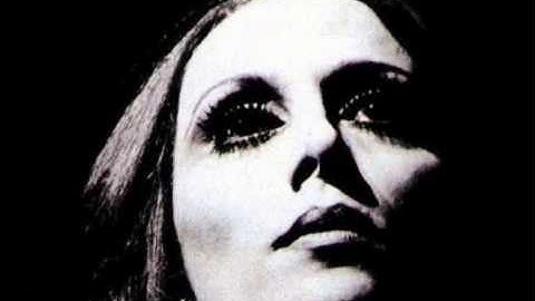 Fairouz - Sallimli Alayh فيروز-  سلملي عليه