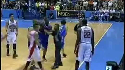 Vernon Macklin vs Tony Mitchell Brgy. Ginebra vs T...