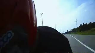 Terbang melayang seorang