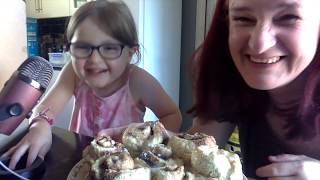 Cooking with Mia: VEGAN super quick cinnamon rolls & some trampolining