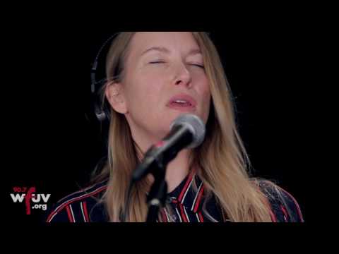Sam Outlaw - "Bottomless Mimosas" (Live at WFUV)
