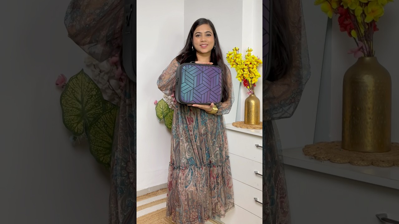 Best Makeup Organizer Bag 2025 | Viral Travel Makeup Bag | Priya Kushwaha | #shorts