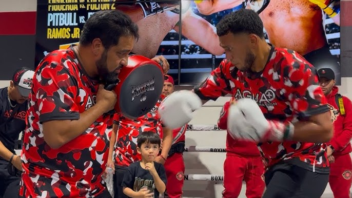 DAVID BENAVIDEZ DEMONSTRATES KO PUNCH FOR DAVID MORRELL; MEXICAN MONSTER  LEFT HOOKS TO BODY & HEAD - YouTube