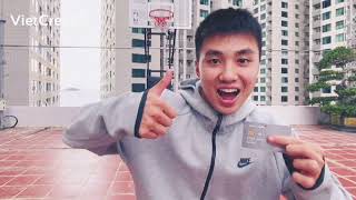 🏀  Trên sàn đấu anh bỏ bóng vào rổ. 💳  Trên đường đời anh bỏ thẻ vào ví.