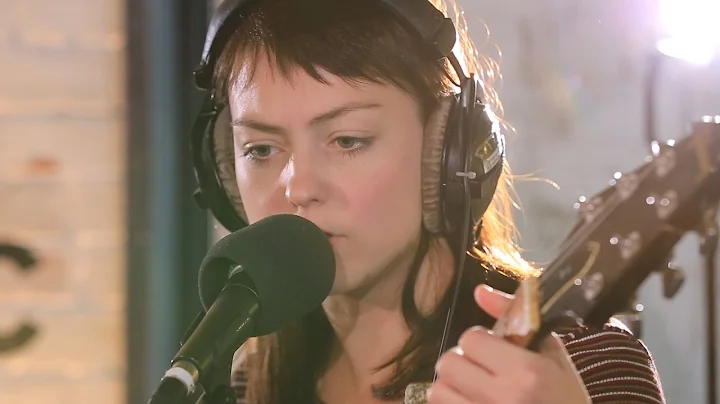 Angel Olsen - Give It Up (6 Music Live Room session)