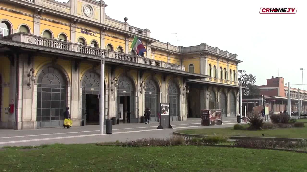 Il lunedì nerissimo dei pendolari, treni soppressi e ritardi