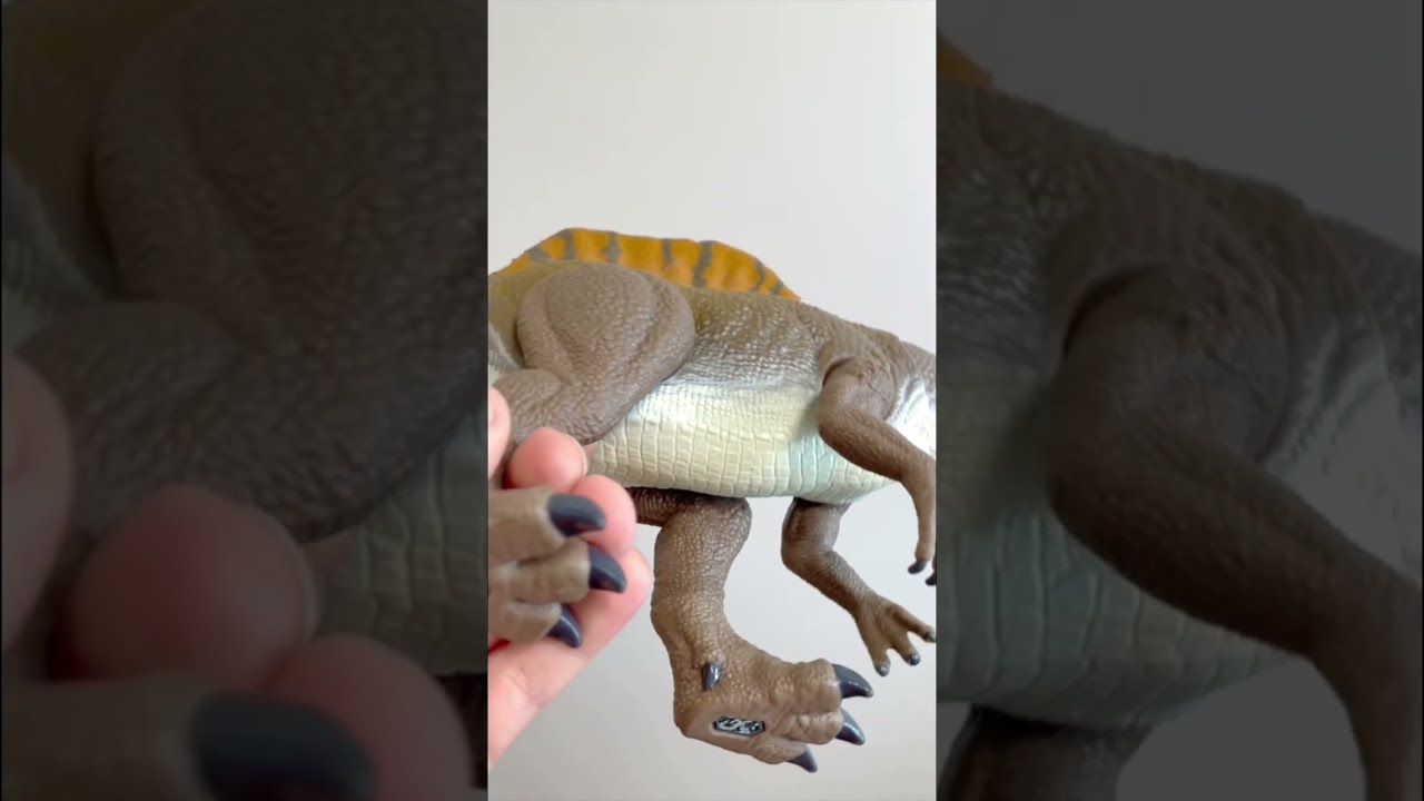 I Got An Airbrush So IMMEDIATELY Fixed The Mattel Jurassic World Rebirth Spinosaurus Paint 