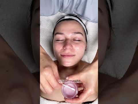 Plumping and firming facial 💆