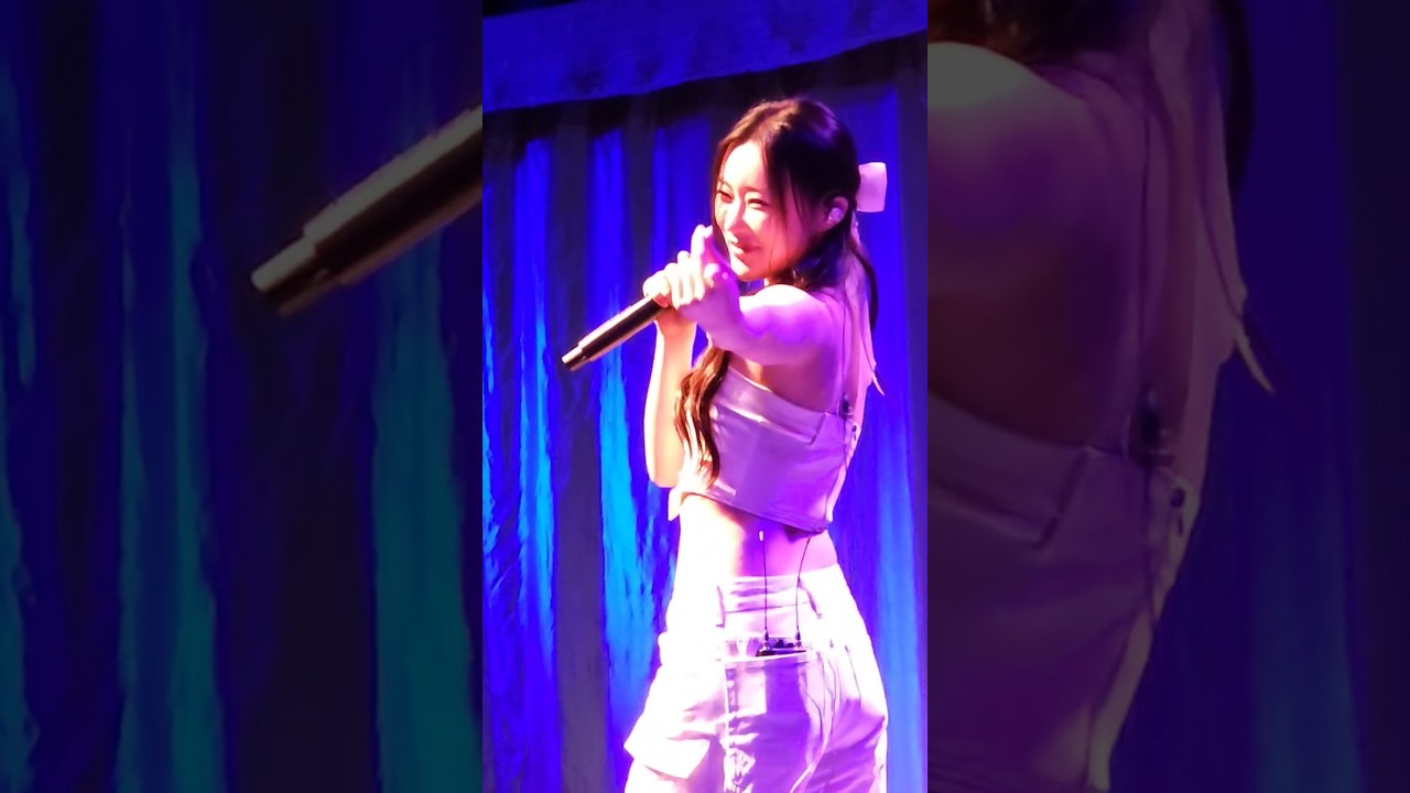Guarda #uchae #kpop #fancam #awake su YouTube Guarda #uchae #kpop #fancam #awake su YouTube