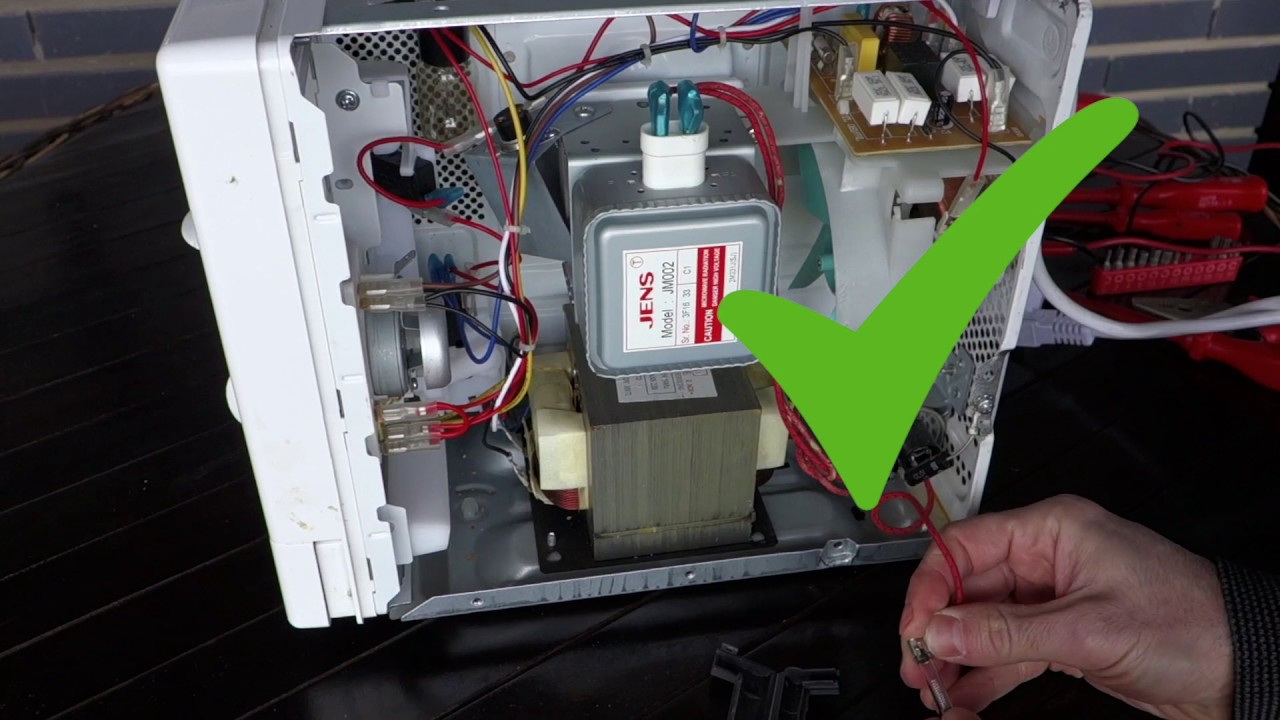 TUTORIAL COMO COMPROBAR EL FUSIBLE DEL MICROONDAS tutorial YouTube TUTORIAL COMO COMPROBAR EL FUSIBLE DEL MICROONDAS tutorial YouTube