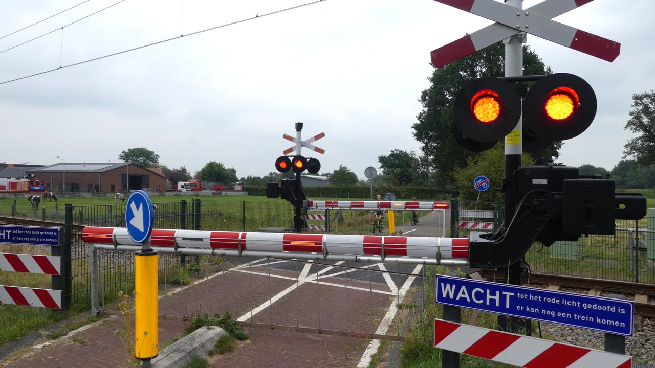 Railroad Crossing (NL) // Barneveld Zuid