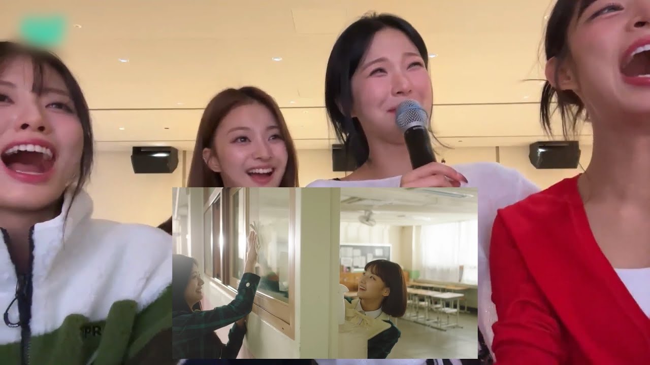 7년차에 다시 보는 데뷔곡 뮤직비디오 ㅋㅋㅋ